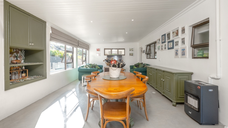 4 Bedroom Property for Sale in Suiderstrand Western Cape